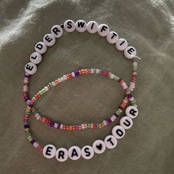 13 Friendship Bracelets for Trading at Taylor Swift Concerts & Events —13 Pack** - Picture 15 of 16